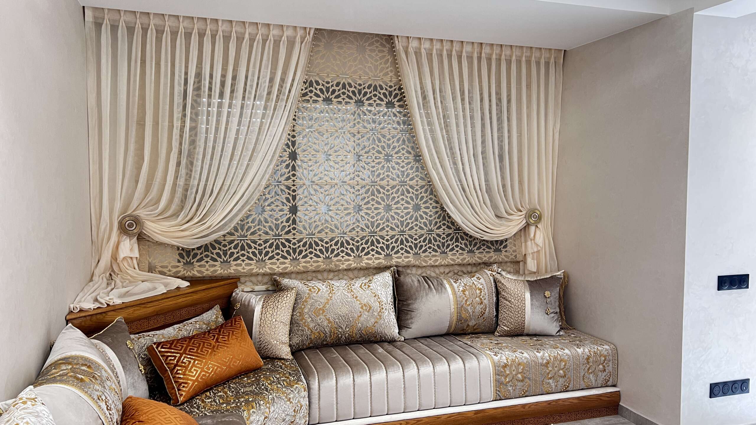 Rideaux salon marocain sur mesure à Agadir - L’Art du Rideau