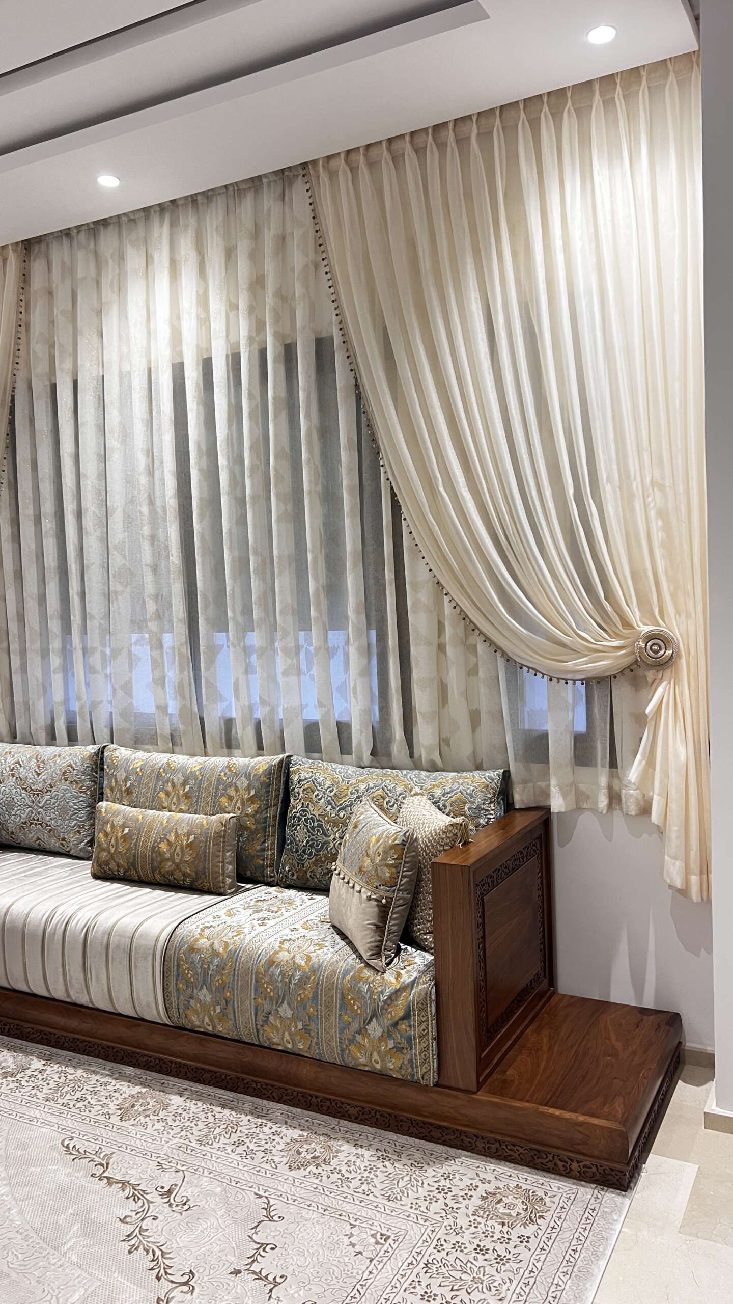 Rideaux salon marocain sur mesure à Agadir - L’Art du Rideau