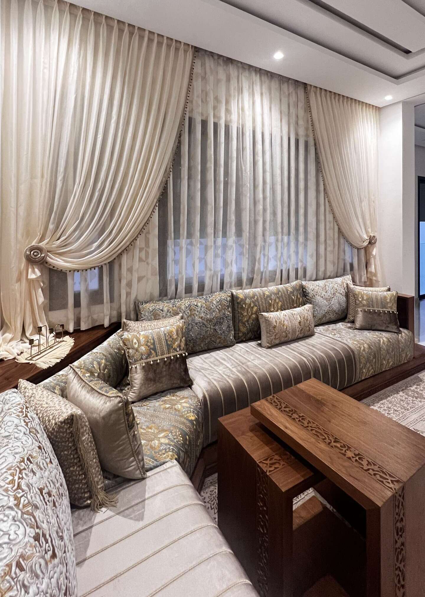 Rideaux salon marocain sur mesure à Agadir - L’Art du Rideau