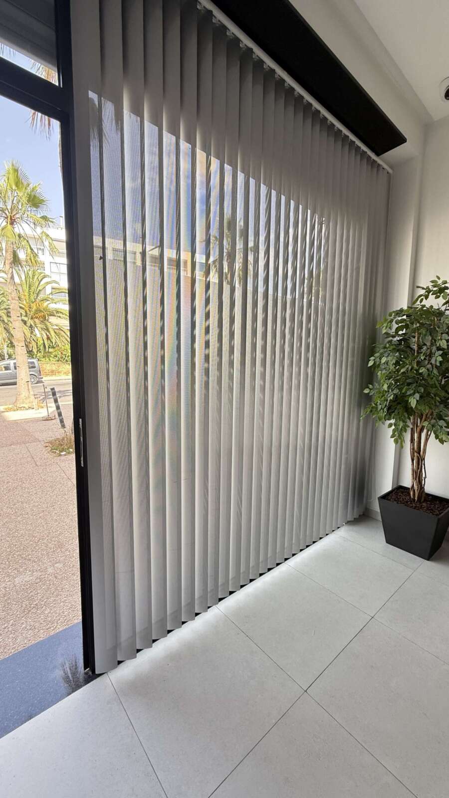 Stores verticaux sur mesure à Agadir
