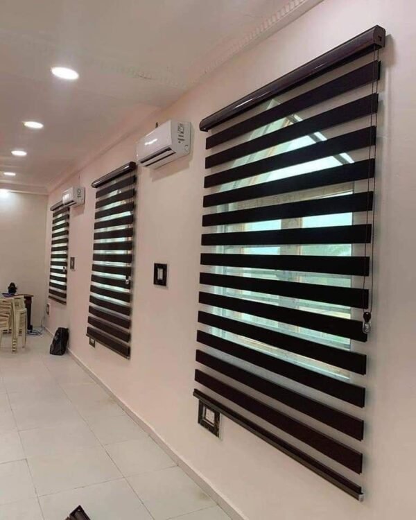 Store jour et nuit moderne à Agadir – L’Art du Rideau